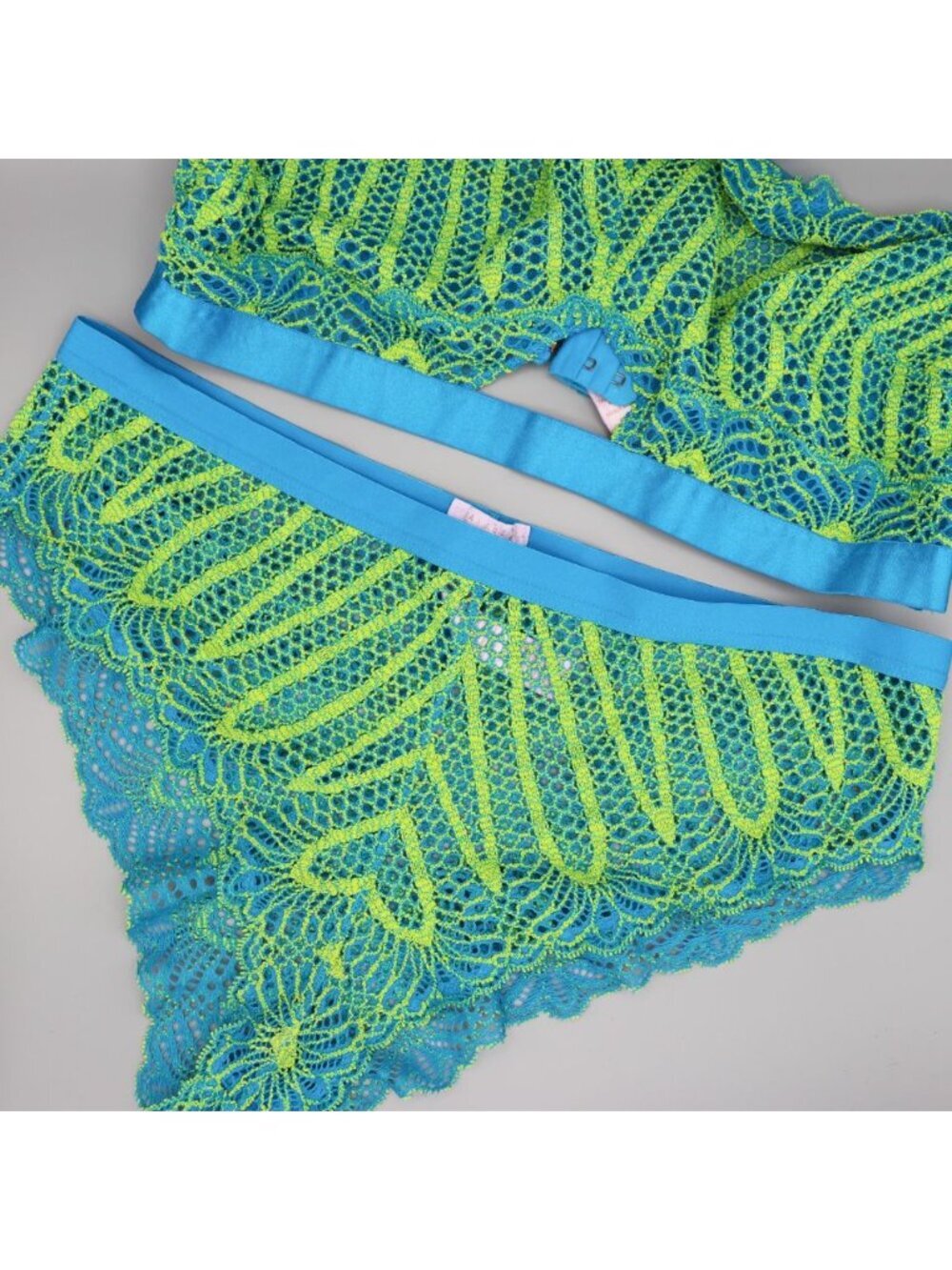 Savage X Fenty Stranded In Lace Halter Bralette & Panty Set Surf Blue - 1X/XL - Picture 2 of 14